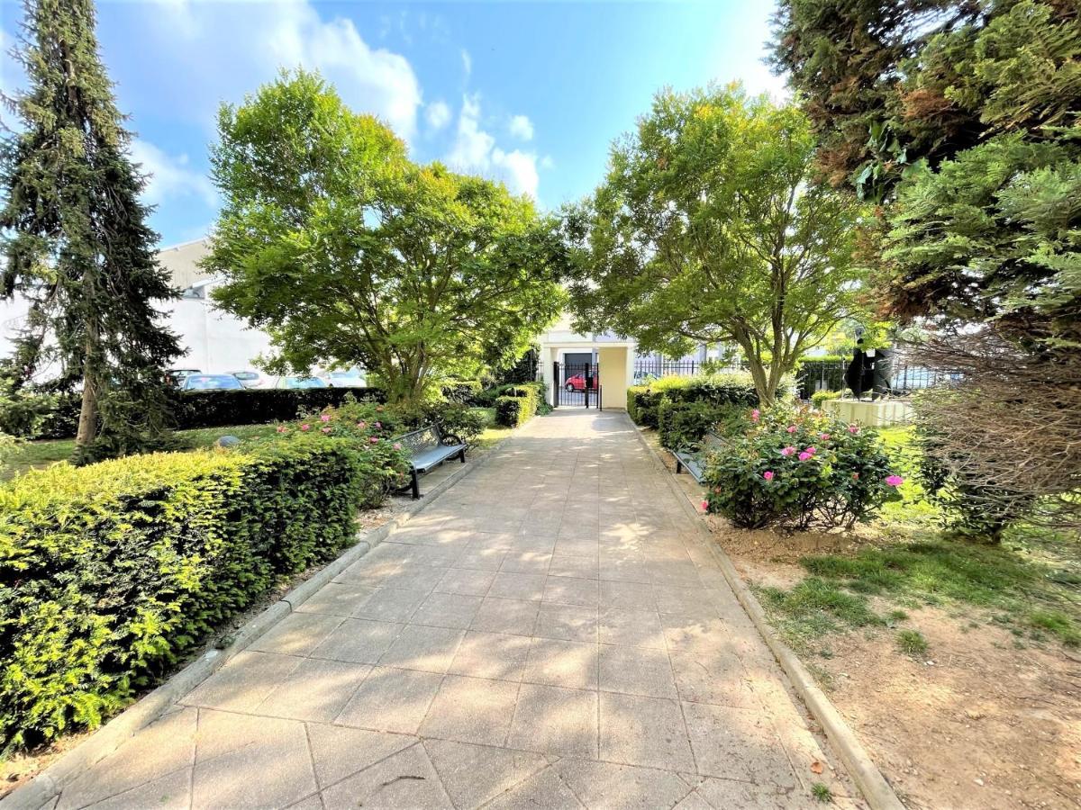 Brossolette Appartement T2 Spacieux Et Lumineux Balcon Vue Degagee 兰斯 外观 照片
